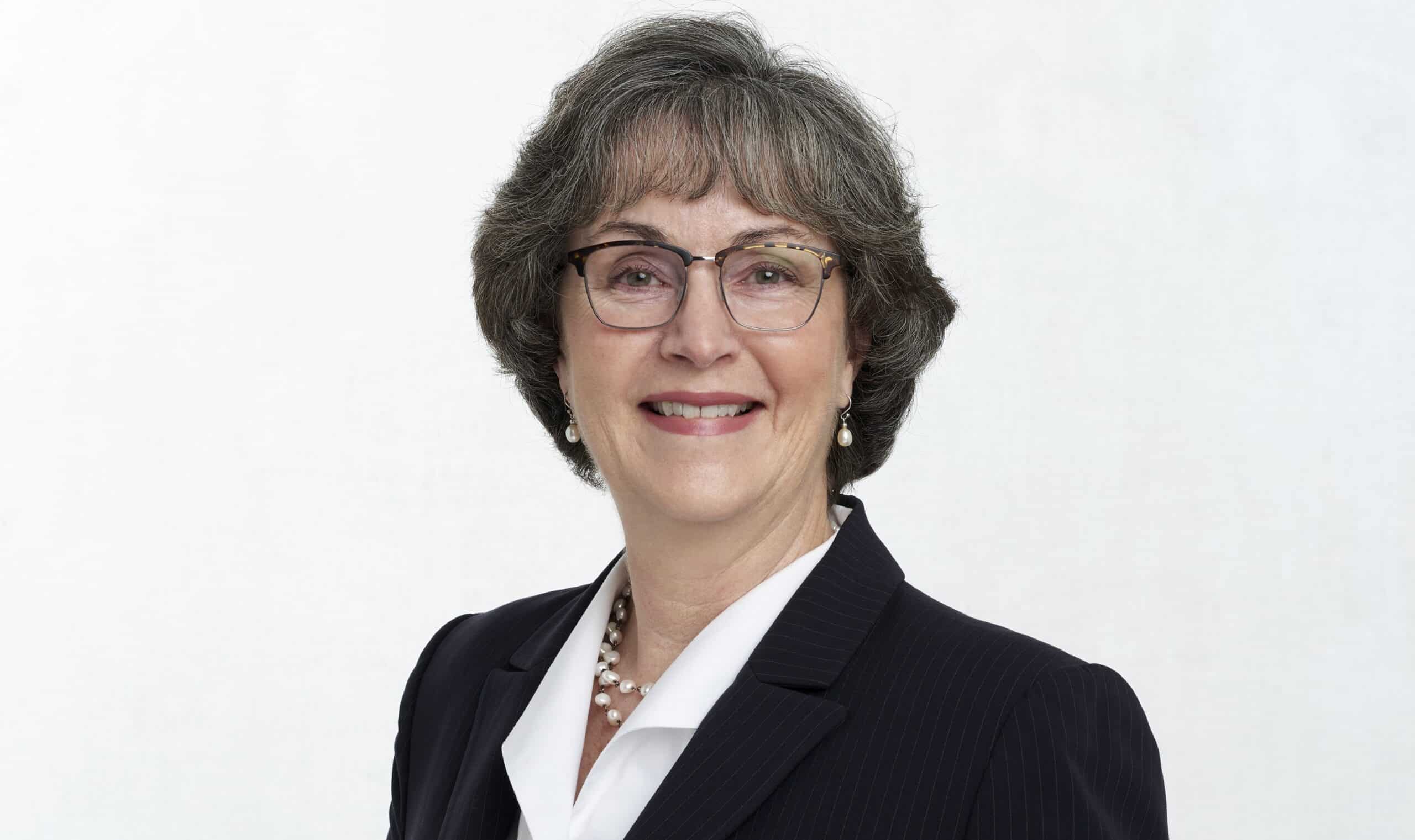 Carrie Ryan