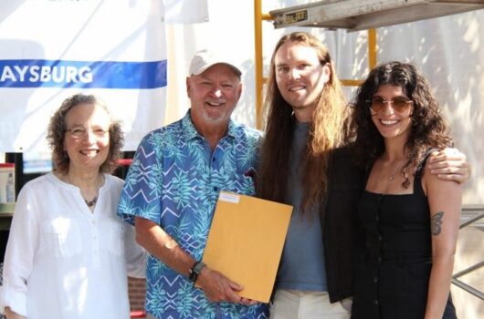 Linda and Blake Gall with the 2025 Arete Best of Show Award